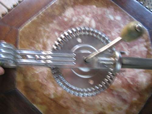 Vintage Egg Beater with Wooden Handle in Perfect Working Order @@@ CRAAAZZY R1 START (DM84 SALE)