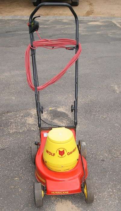 EXCELLENT CONDITION WOLF HURRICANE LAWNMOWER @@@ LOW START