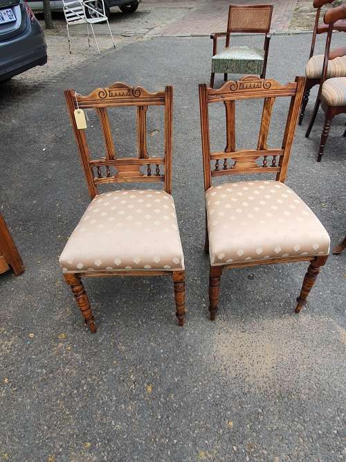 PAIR OF VICTORIAN CHAIRS.
