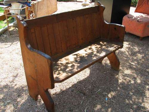 A STUNNING ANTIQUE 2 SEATER CHURCH BENCH