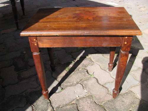 @@ A PRETTY LITTLE INLAID SIDE TABLE WITH ROSE DESIGN @@