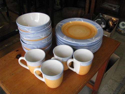 %%%% AN 18 PIECE DINNER SERVICE...BID IS PER EACH %%%%