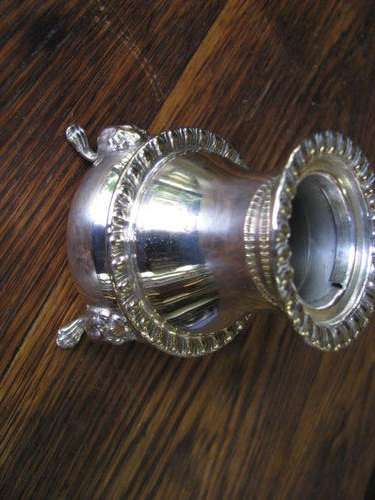 A STUNNING SMALL VASE OR TOOTHPICK HOLDER ON PAW FEET WITH LION HEAD DETAIL