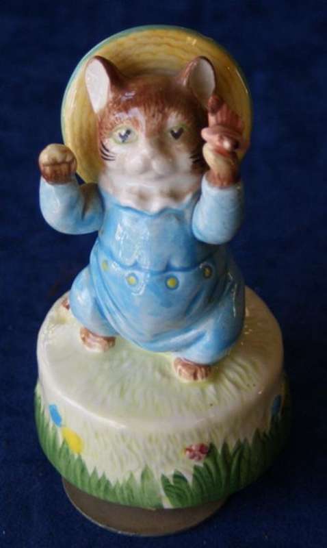A STUNNING SCHMID BEATRIX POTTER ROTATING MUSICAL FIGURINE @@@ CRAAZZYYY R1 START