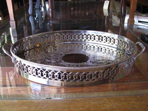 %% A GORGEOUS HIGHLY DETAILED OVAL GALLERY TRAY %%