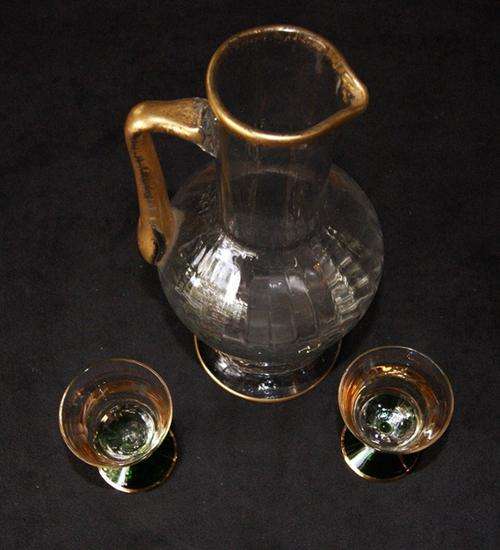 SIMPLY GORGEOUS GILT EDGED DECANTER WITH 2 HANDCUT GILT GLASSES@@@CRAZY R1 START
