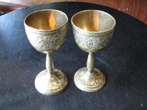 A PAIR OF BRASS GOBLETS @@@ CRAAZZYYY R1 START