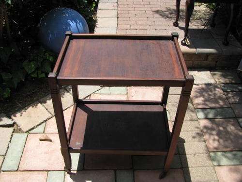 for Nomwelase %% A NICE TEA TROLLEY ON CASTORS........ ENJOY THIS FUNCTIONAL ITEM %%