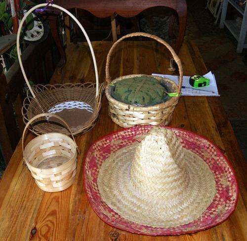 JOB LOT (2) BASKETS ETC... @@@ CRAZZZYYYYY R1 START