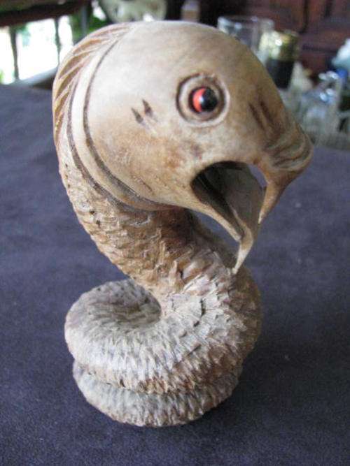 ~*~A LOVELY TREEN CARVED FANGED SNAKE......... BEAUTIFULLY CRAFTED~*~