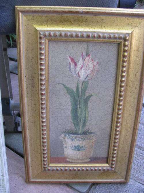 A REALLY PRETTY PICTURE OF A FLOWER IN GILDED FRAME