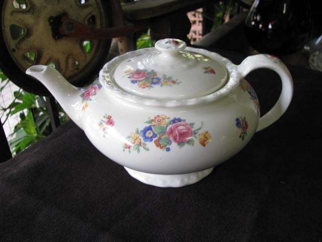 A VINTAGE MYOTT STAFFORDSHIRE ENGLAND TEAPOT