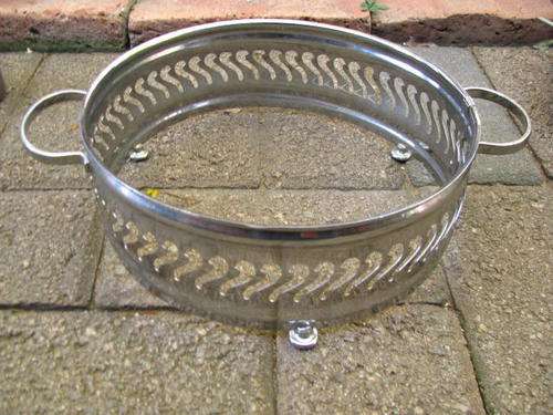 AN EP DISH HOLDER..USE IT AS A STUNNING FRAME FOR THAT TREASURED PHOTO OR PICTURE ON THE WALL