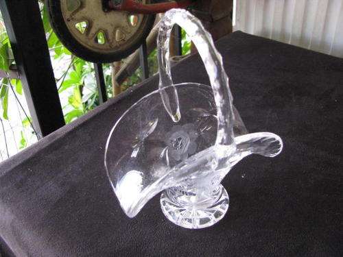 A GORGEOUS VINTAGE ROSECUT CRYSTAL BASKET SHAPED VASE WITH HANDLE IN IMMACULATE CONDITION @R1 START