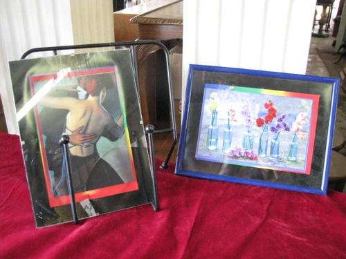 2 PHOTO / PICTURE  FRAMES  @ CRRAAAZZZY R1 START..