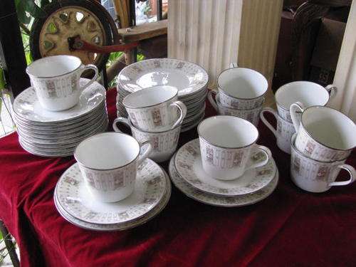 11 X NORITAKE TEA TRIO'S IN THE "COLONIAL" PATTERN... IN IMMACULATE CONDITION...BID PER TRIO !!!
