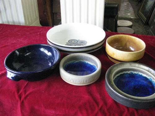 5 ASSORTED BOWLS.......ALL FOR ONE BID  @ CRRAZZY R1 START..