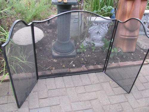 STUNNING VINTAGE FIRE SCREEN.........NICE STRONG STURDY PIECE