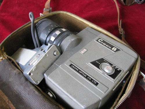 .A CROWN 8 CAMERA IN LEATHER CASE..@CRRAZZY R1 START
