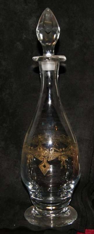 MAGNIFICENT VICTORIAN DECANTER -- HAND CUT AND ETCHED@@@ CRAZZZY R1 START