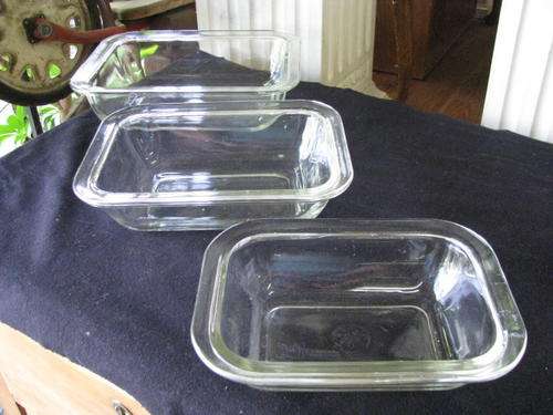 3 VINTAGE PYREX DISHES... GREAT FOR BAKING, PIES, CASSEROLES..GOOD QUALITY @CRRRAAZZY R1 START