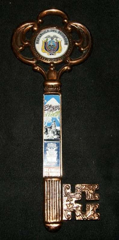 INTERESTING LARGE OLD COPPER KEY REPUBLIC DEL ECUADOR @@@ CRAZZZY R1 START