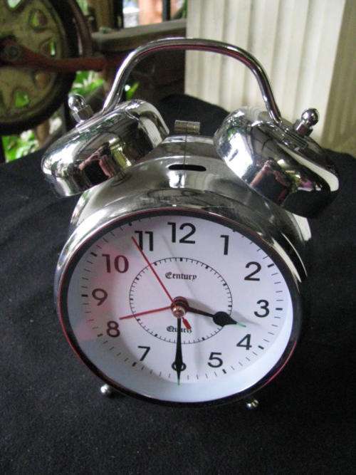 A LOVELY CENTURY CLOCK IN WORKING CONDITION  @CRRRAAAZY R1 START