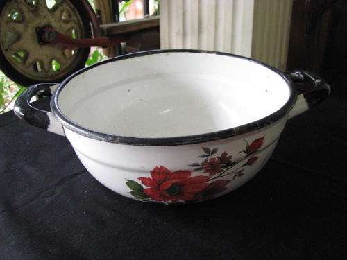 ENAMEL DISH WITH FLOWER DECORATION AND HANDLES