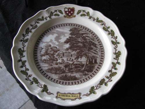 A WEDGWOOD "ETRURIA HALL" PLATE...HOME OF JOSIAH WEDGWOOD 1769-1795..COLLECTABLE @CRAZY R1 START