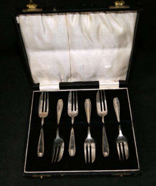 STUNNING BOXED SET OF 6 EPNS CAKE FORKS @@@ CRAAZZYYY R1 START