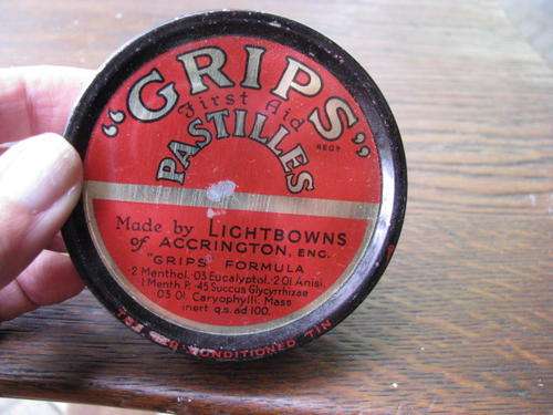 AN OLD GRIPS FIRST AID TIN  @CRRAAAZY R1 START