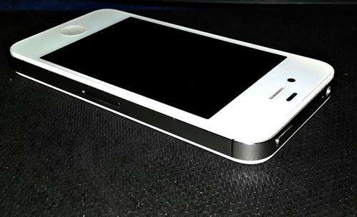 A MUST SEE!!! APPLE iPhone 4s WHITE... LIKE NEW!!!!! @@@ CRAAZZZYYY R1 START... PLEASE READ...