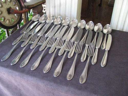 28 ITEMS OF CUTLERY .....GOOD QUALITY @CRAZY R1 START