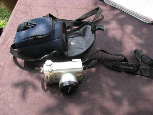AN OLYMPUS DIGITAL CAMERA  IN BAG @CRAZY R1 START