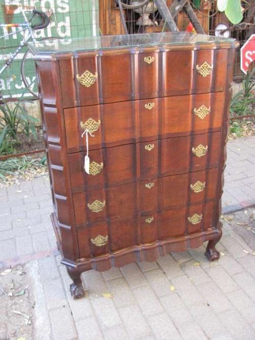 SIMPLY GORGEOUS 1930'S-40'S IMBUIA BALL AND CLAW TALL CHEST OF DRAWERS WITH PROTECTIVE GLASS TOP