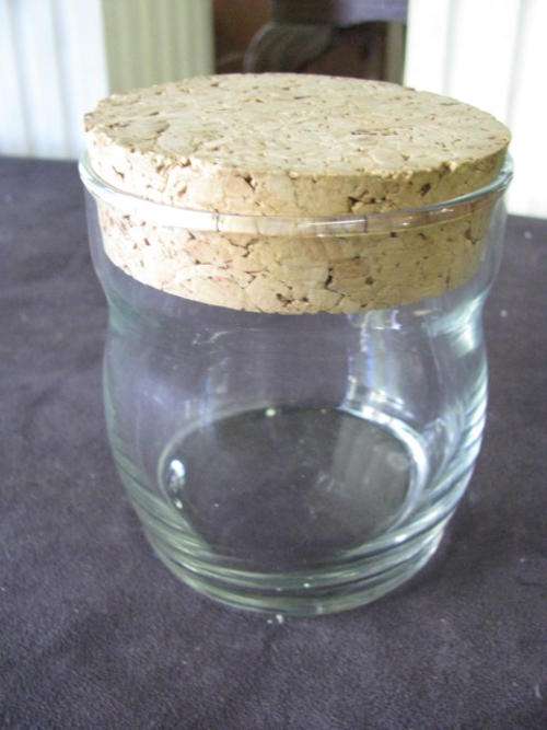 AN OLD RETRO 70'S KITCHEN STORAGE JAR WITH CORK LID  @CRAZY R1 START