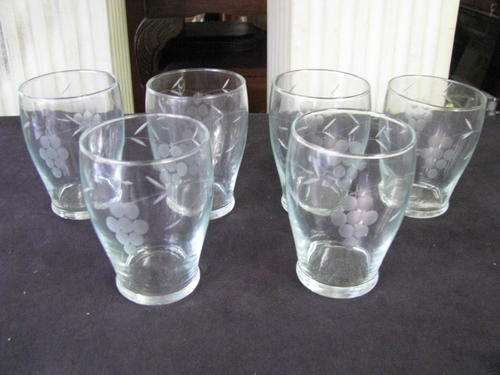 6 LOVELY COLLECTABLE GRAPE PATTERN RETRO GLASSES CIRCA 1960..BID EACH@@@ CRAZY LOW START