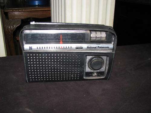 WHAT FUN!!! OLD RETRO PORTABLE RADIO...NATIONAL PANASONIC IN LEATHER COVER@CRAZY R1 START