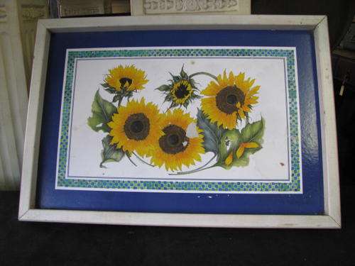 A LARGE VINTAGE SUNFLOWER TRAY  @CRAZY R1 START