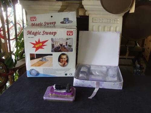 JOB LOT OF 5 ITEMS... ROBOT BROOM, GIFT SET, STAMP AND STAMP PADS  @@@ CRAAZZZYYY R1 START