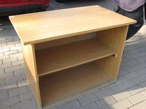 AN OAK CREDENZA...PERFECT FOR STORAGE OF FILES, BOOKS, PAPER AND OFFICE ITEMS @ CRAZY R1 START