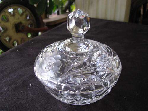 A LOVELY VINTAGE 1940's ROSECUT CRYSTAL BOWL WITH LID @ CRAZY R1 START