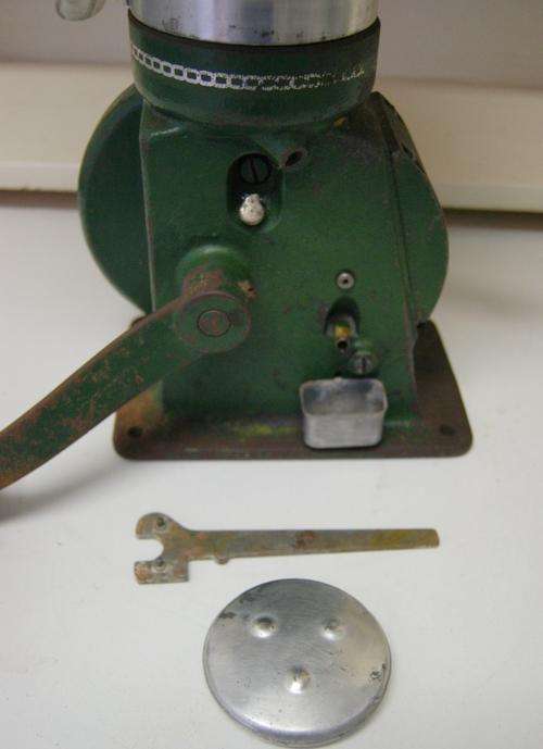 Antique Govenia 16 Cream Separator