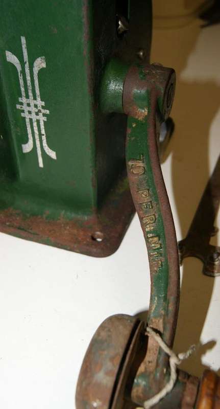 Antique Govenia 16 Cream Separator
