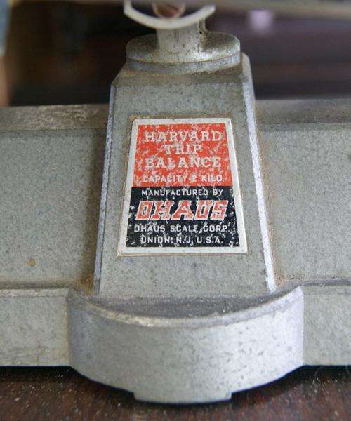 Vintage Ohaus Harvard Trip Balance Scale 2kg