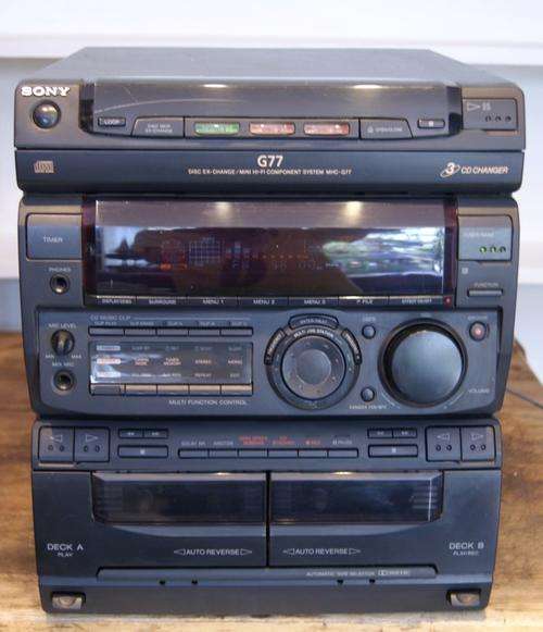 Sony 3 Disc CD Changer  MHC-77 Music HiFi System  (1 Seaker)