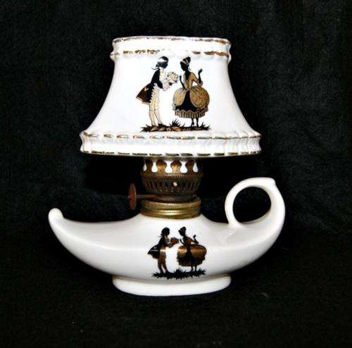 VINTAGE JAPAN PORCELAIN ALADDIN OIL LAMP @@@ CRAAZZYYY R1 START