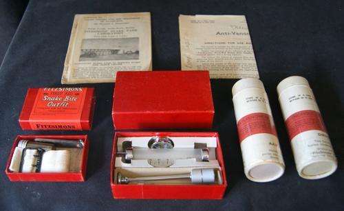 Vintage 1951 MEDICAL Fitzsimons Snake Bite Outfit in ORIGINAL Tin - incl. Serum, injections
