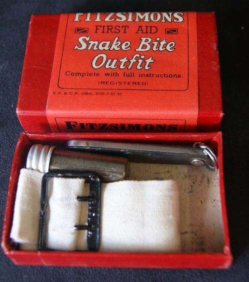 Vintage 1951 MEDICAL Fitzsimons Snake Bite Outfit in ORIGINAL Tin - incl. Serum, injections