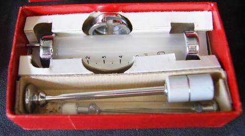 Vintage 1951 MEDICAL Fitzsimons Snake Bite Outfit in ORIGINAL Tin - incl. Serum, injections